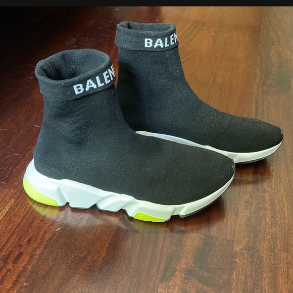 Balenciaga Speed Runner Size U.S. 9 Men’s- PRICE REDUCED - Picture 1 of 4